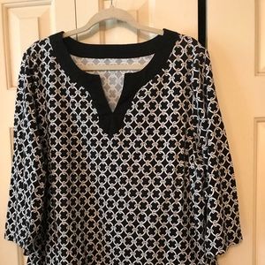 Black and white geometric print tunic